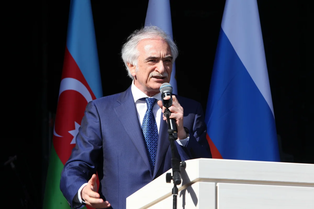 Polad Bülbüloğlu: Rusiya azərbaycanlılarının özlərini bu ölkənin vətəndaşları kimi hiss etmələri vacibdir