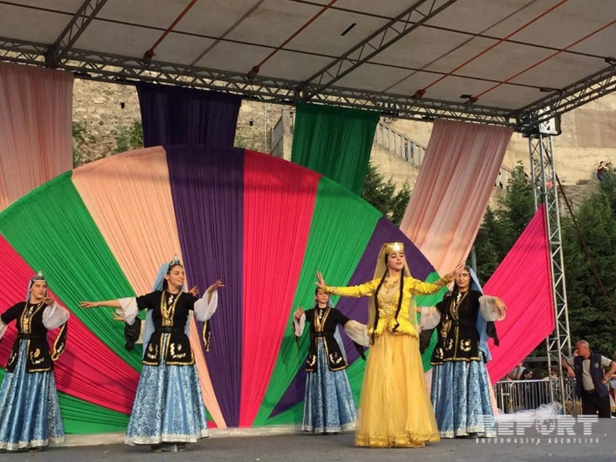 Tbilisidə qala konsertdə Azərbaycanın milli musiqi nümunələri təqdim olunub - FOTO
