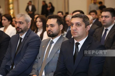 Yeni vəkillər and içiblər
