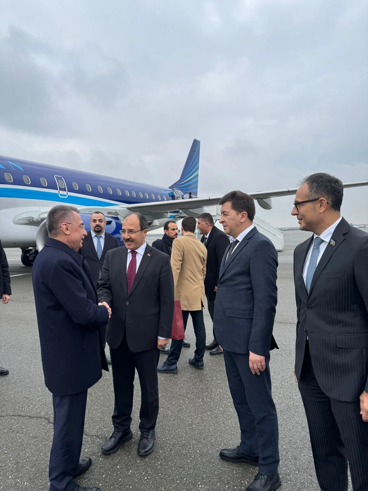 Глава комитета по внешним связям парламента Турции прибыл в Азербайджан