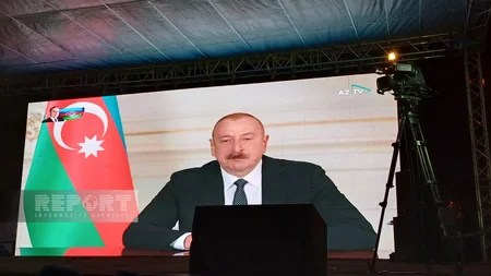 Naxçıvan Həmrəylik Gününü və Yeni ili möhtəşəm atəşfəşanlıqla qarşılayıb