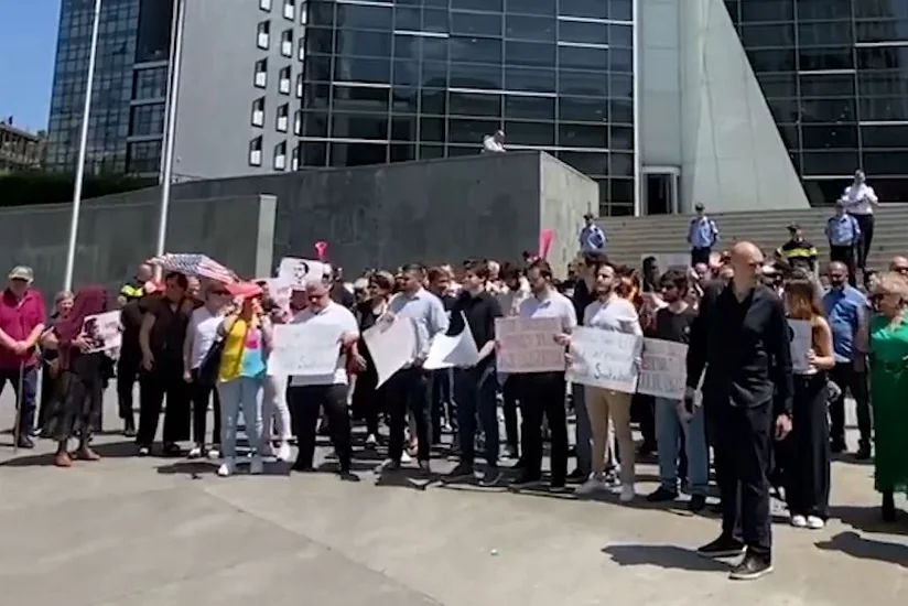 В Грузии прошла акция протеста с требованием допустить к Саакашвили медиков ЕС