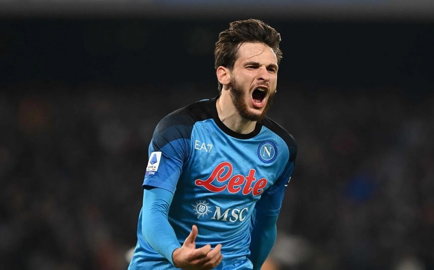 Napolinin gürcüstanlı futbolçusu zədəsini sağaldıb 