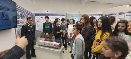 Məktəblilər “Bakı Metropoliteni”nin təlim-tədris mərkəzində olub
