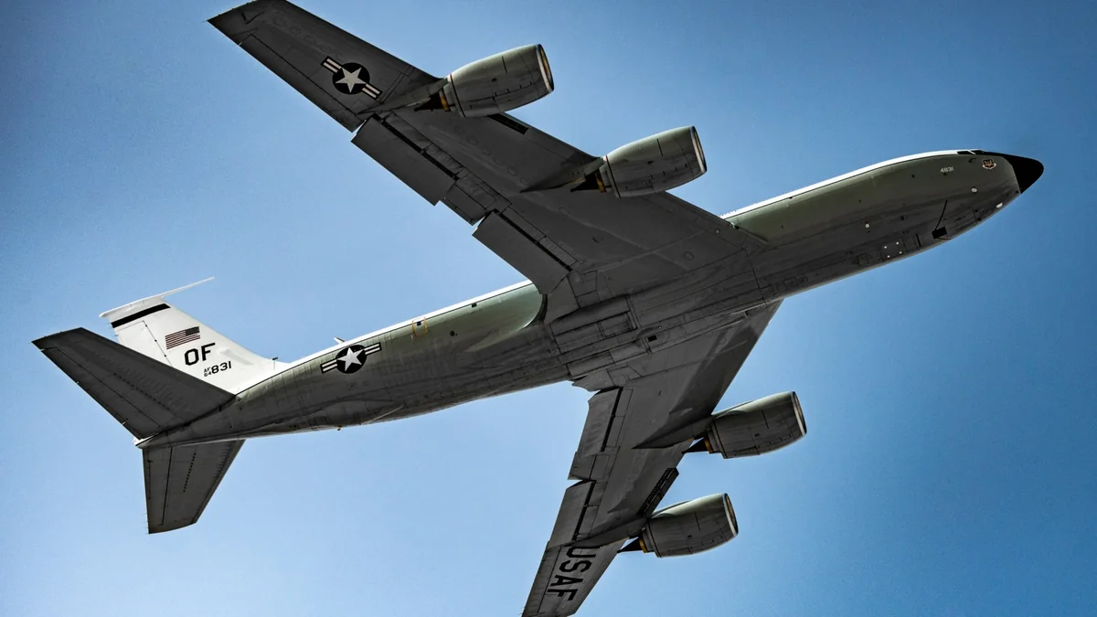 US Air Force plane issues distress signal near UK