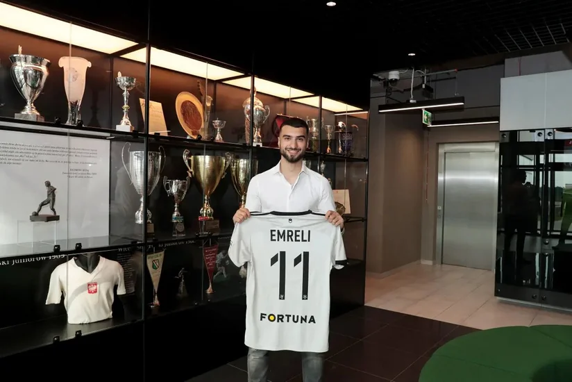 Legiyanın idman direktoru: Emrelinin transferində Mixneviçin rolu olub