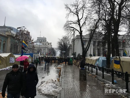 Обитатель палаточного городка у Верховной рады Украины: Мы в любой момент готовы обороняться - ФОТОРЕПОРТАЖ - ВИДЕО