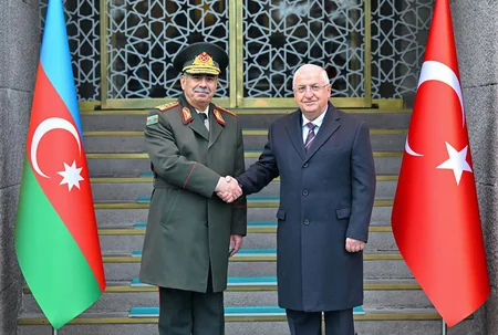 Azərbaycan və Türkiyənin müdafiə nazirləri hərbi əməkdaşlıq məsələsini müzakirə ediblər- YENİLƏNİB