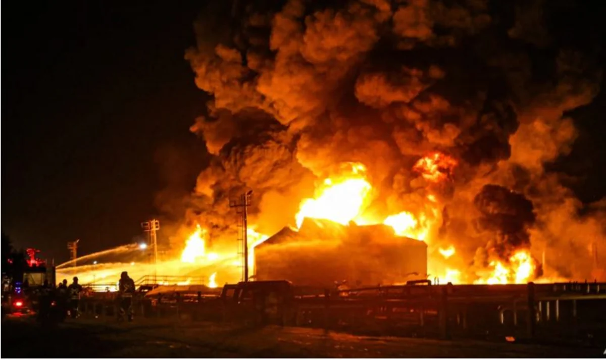 İranda zavodda güclü partlayış olub