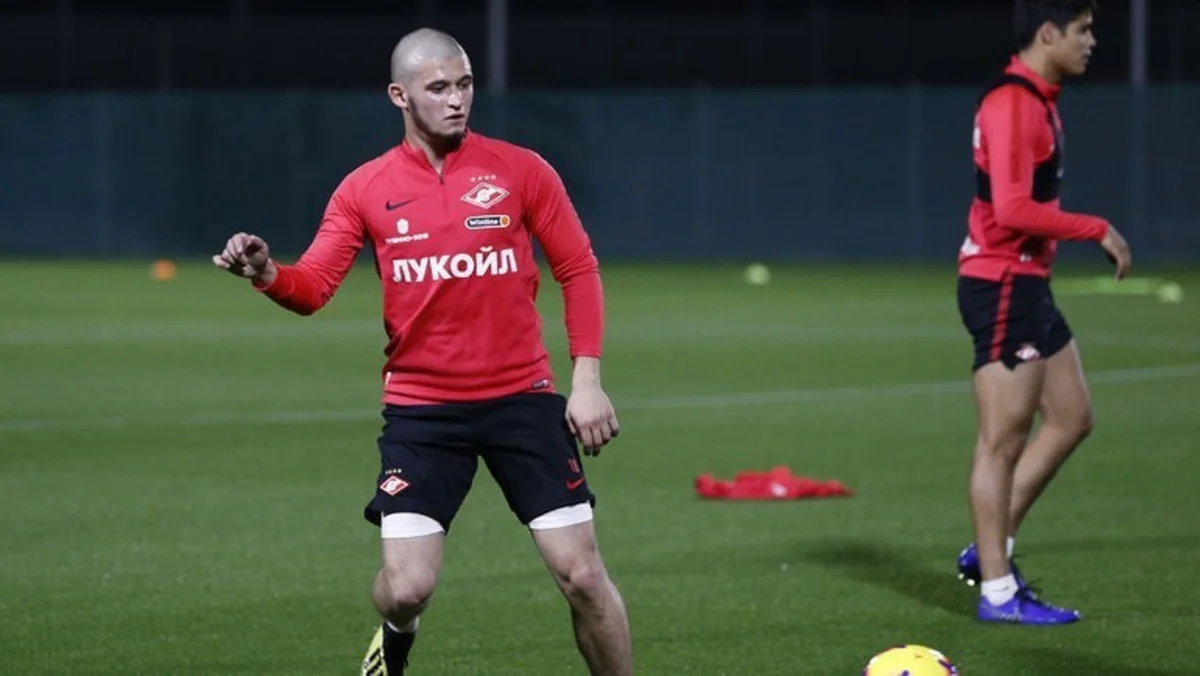 Azərbaycanlı futbolçu Rusiyada koronavirus testindən keçdi