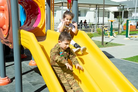 Daha 50 şəhid ailəsi və müharibə əlilinə yeni mənzillər təqdim olunub