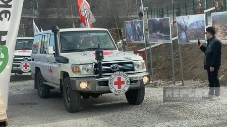 По дороге Ханкенди-Лачын беспрепятственно проехали автомобили МККК