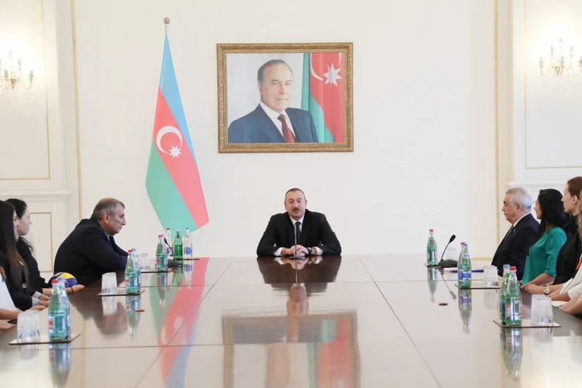 President Ilham Aliyev receives Azerbaijani national women's volleyball team