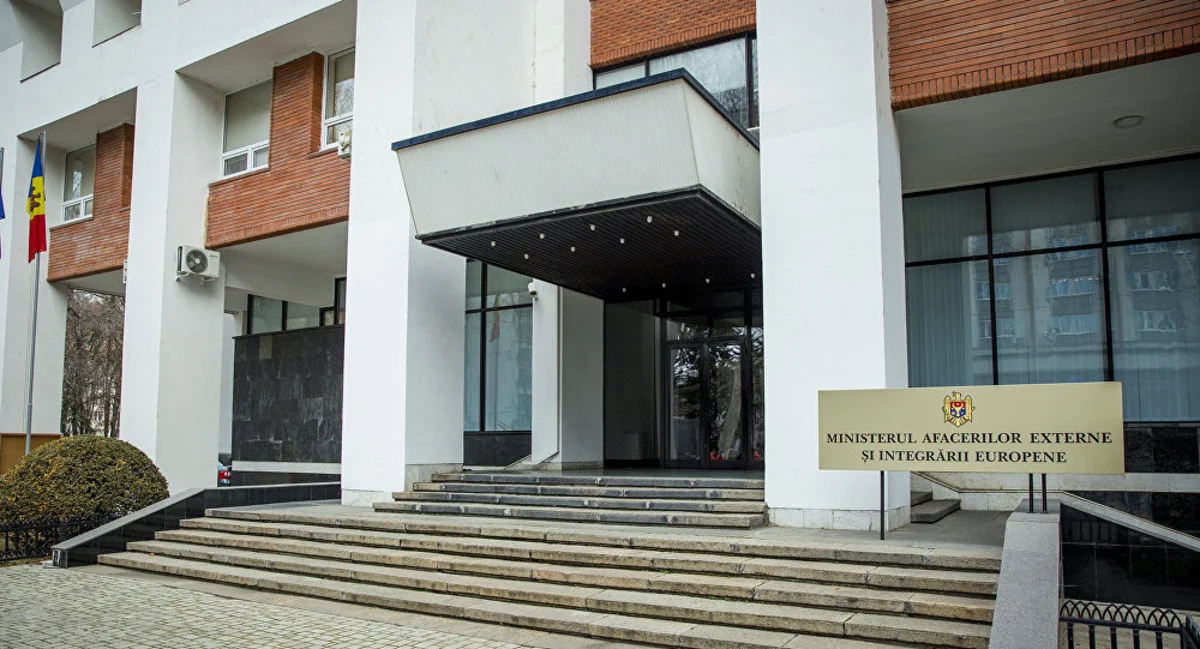 Moldova says Russian missiles crossed its airspace