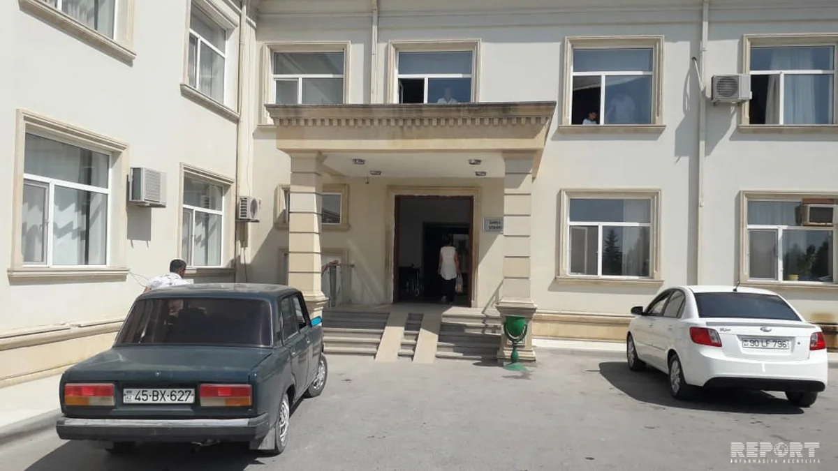 Kürdəmirdə 98 yaşlı qadın yıxılaraq ağır xəsarət alıb