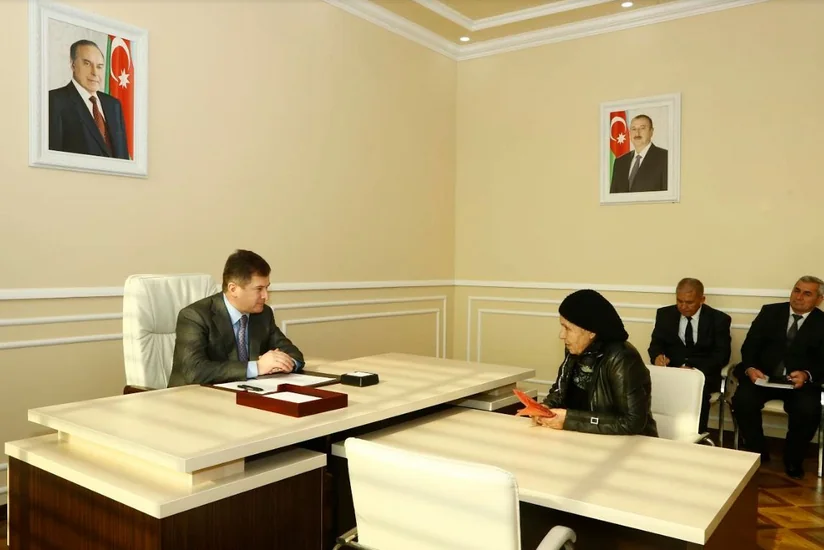 Əmlak Məsələləri Dövlət Komitəsinin sədri Ağcabədidə vətəndaşları qəbul edib