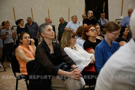 Tbilisidə Nizami Gəncəviyə həsr olunan tədbir keçirilib, tanınmış gürcü xadimlər təltif edilib