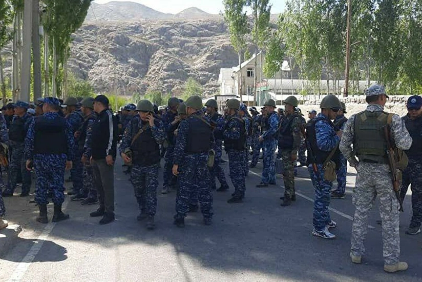 Firefight resumes on Kyrgyz-Tajik border