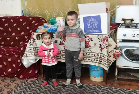 Heydər Əliyev Fondu ünvanlı sosial yardım alan ailələrə Novruz sovqatları paylayıb
