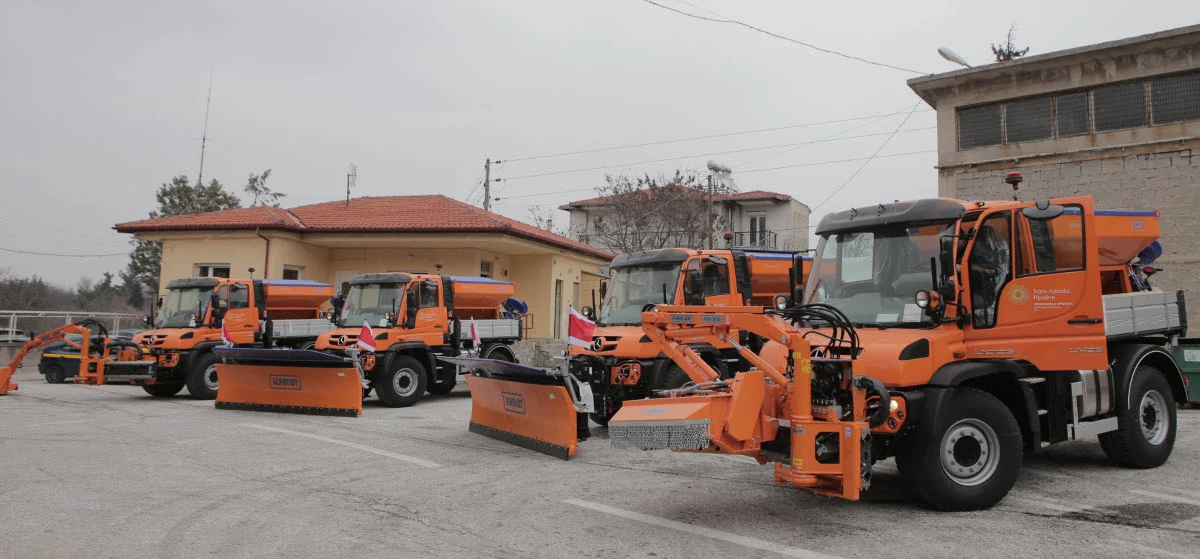 “TAP-AG” Yunanıstanın regionuna qar təmizləyən maşın verib