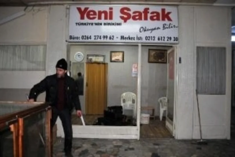 ​Türkiyədə eyni zamanda iki qəzetin binasına hücum olunub