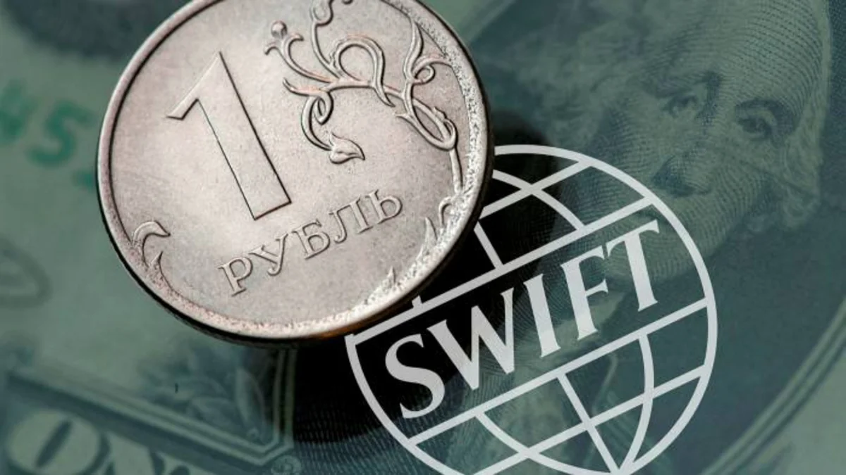 Выход России из SWIFT может войти в третий пакет санкций