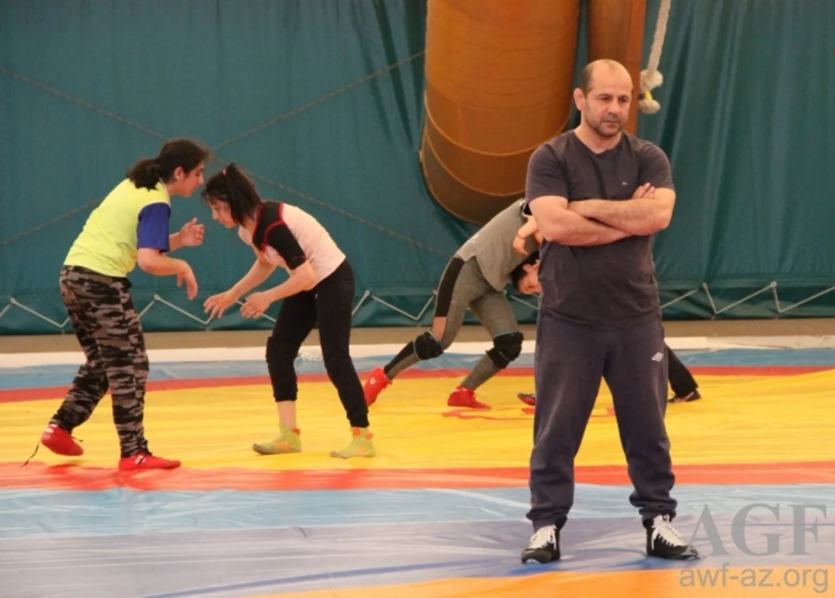 Aslan Ağayev: Avropa çempionatından bir dəst medal gözləyirik
