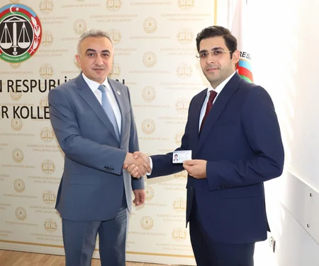 İntizam pozuntularına yol verən iki vəkillə bağlı məhkəməyə müraciət edilib