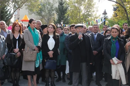 Nizami rayonunda istirahət parkı təmir olunaraq istifadəyə verilib