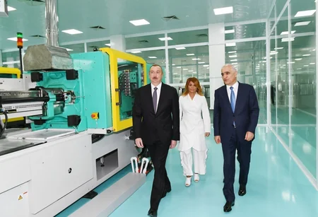Prezident İlham Əliyev Pirallahı Sənaye Parkında şpris istehsalı zavodunun açılışında iştirak edib - ƏLAVƏ OLUNUB