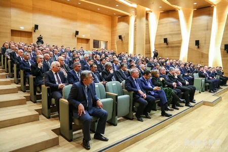 SOCAR-da dövlət təltiflərinə layiq görülmüş neftçilərə orden və medallar təqdim olunub