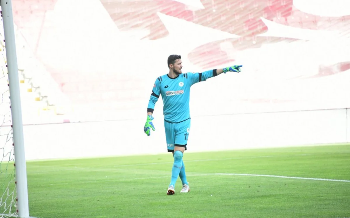 Qarabağın sabiq qapıçısı Səudiyyə Ərəbistanı klubuna keçib