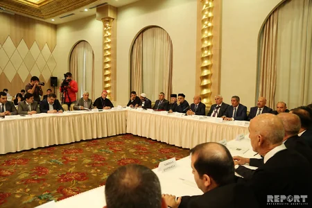 Dini Qurumlarla İş üzrə Dövlət Komitəsinin yaradılmasının 15 illiyi ilə bağlı konfrans keçirilib - FOTO