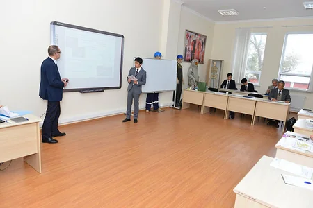 “Azərikimya”da Hitachi şirkətinin nümayəndə heyəti ilə görüş keçirilib