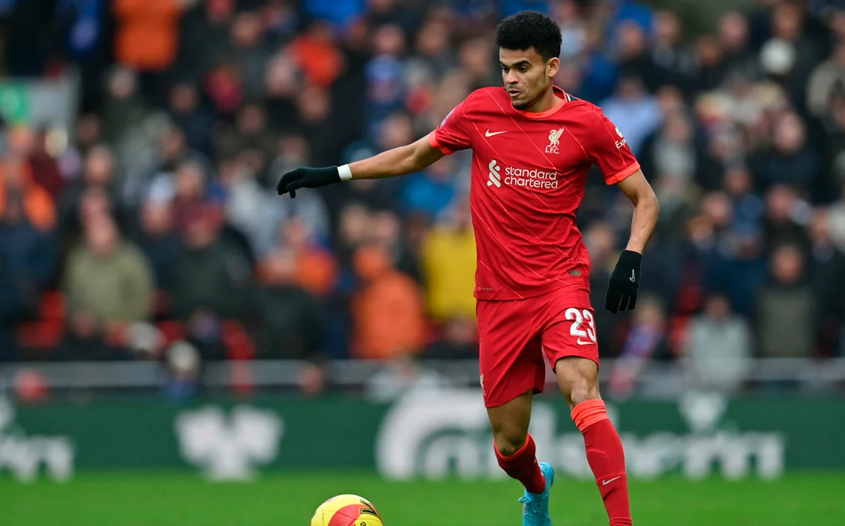 Liverpool forward offers himself to Barcelona with direct approach to Deco