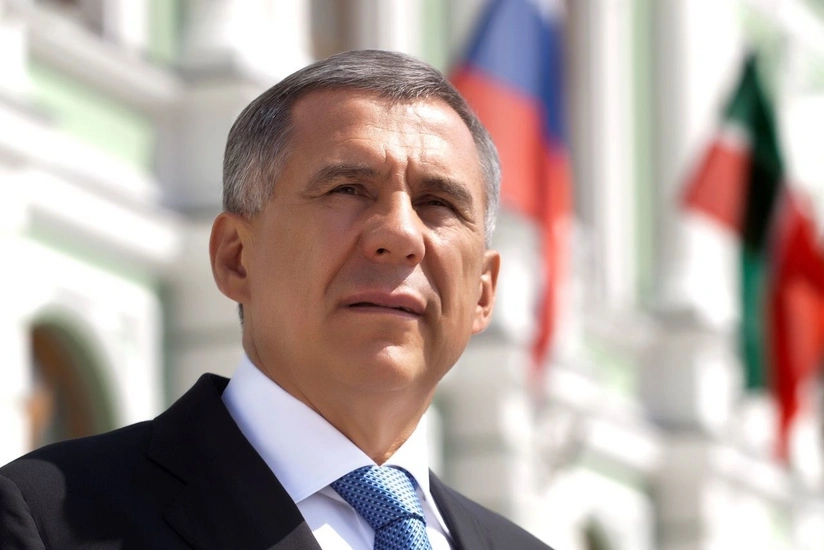 Глава Татарстана вылетел на место падения самолета