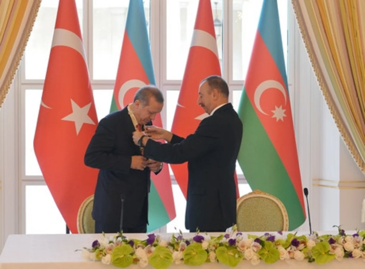 Azərbaycan prezidenti Rəcəb Tayyib Ərdoğana “Heydər Əliyev” ordeni təqdim edib