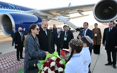 President Ilham Aliyev arrives in Turkmenistan for working visit