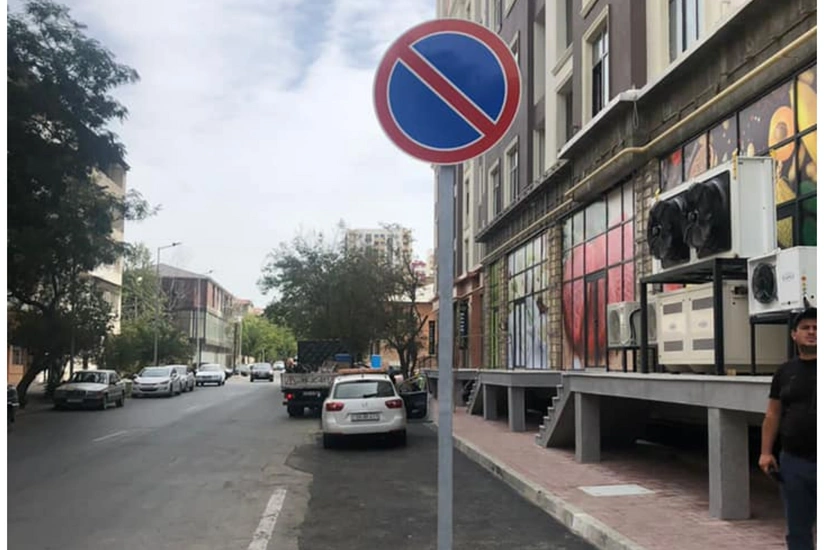 Bakıda daha bir ünvanda tikinti şirkəti qanunsuz parklanma yeri təşkil edib