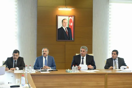 Azad Rəhimov vətəndaşlarla görüşüb