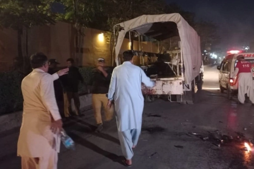 Pakistanda partlayış zamanı polis əməkdaşları həlak olub, yaralılar var