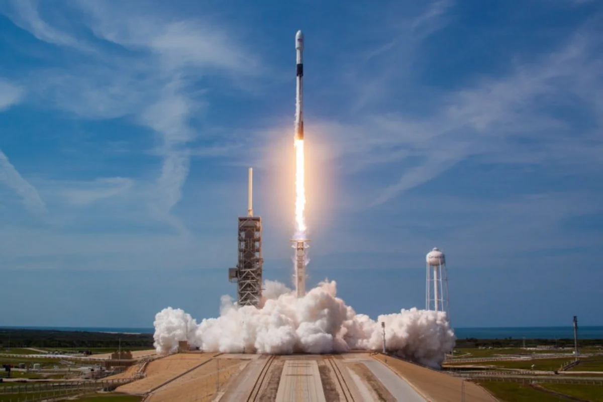 Стала известна дата запуска очередных 60 спутников системы Starlink