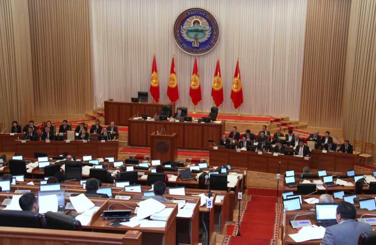 Qırğızıstan parlamentində koalisiya yaradılıb