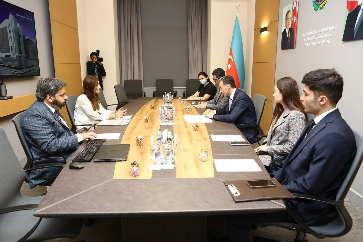 Azerbaijan, Pakistan discuss cooperation in ICT