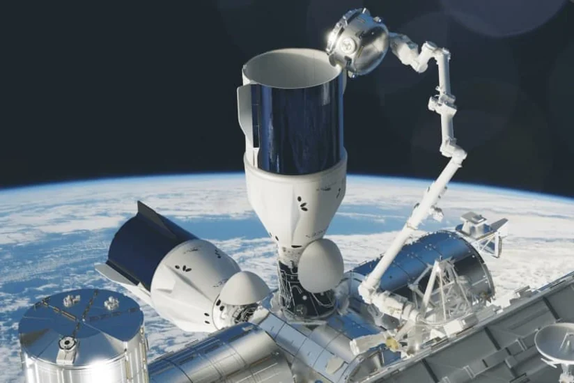 Грузовой космический корабль Dragon приводнился у побережья Флориды