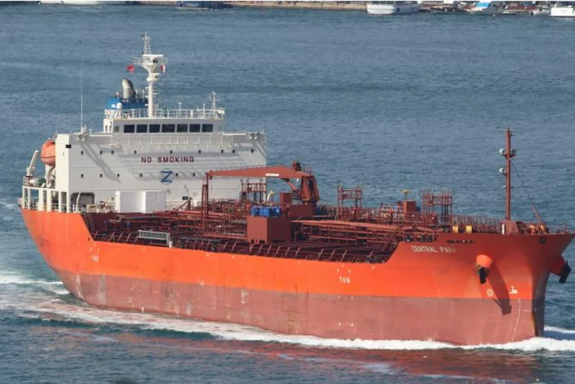 KİV: ABŞ hərbçiləri türkiyəli dənizçiləri daşıyan gəmini silahlılardan qurtarıb