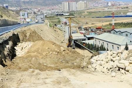 Bibiheybət yolunda tikinti-bərpa işlərinin sonuncu mərhələsinə başlanılıb