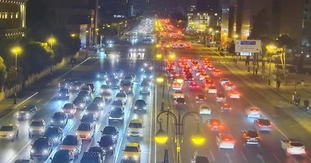 Bakının bir çox yollarında tıxac müşahidə edilir - SİYAHI