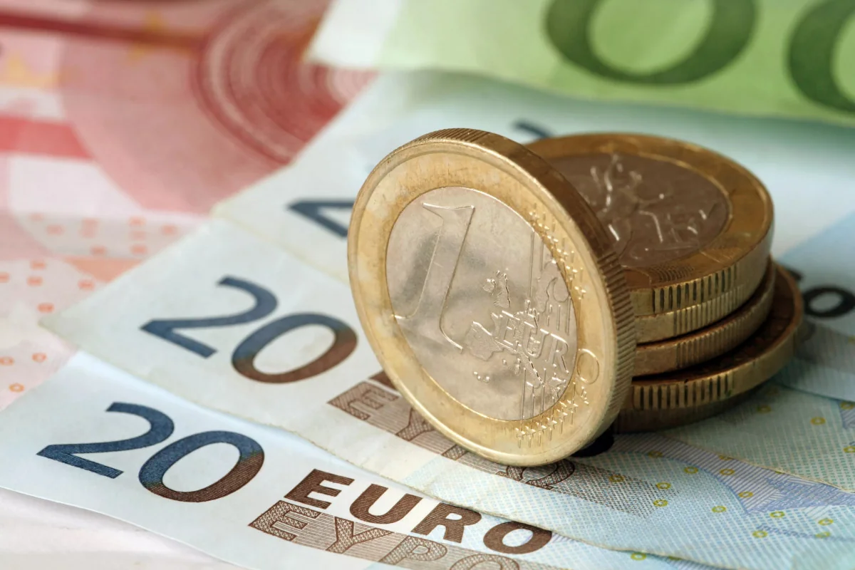 How can euro depreciation affect manat exchange rate?