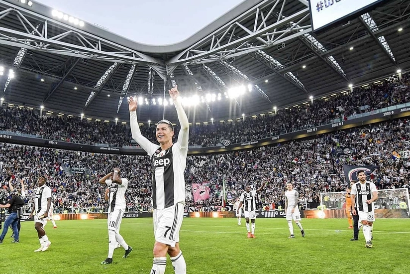 Yuventus ardıcıl 8-ci dəfə İtaliya çempionu olub